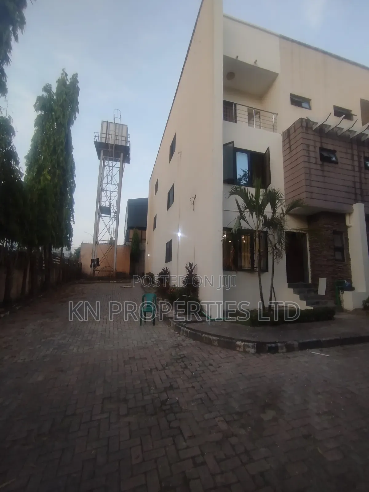 4bdrm Townhouse / Terrace in Gusape Main, Guzape District for rent in Guzape District
