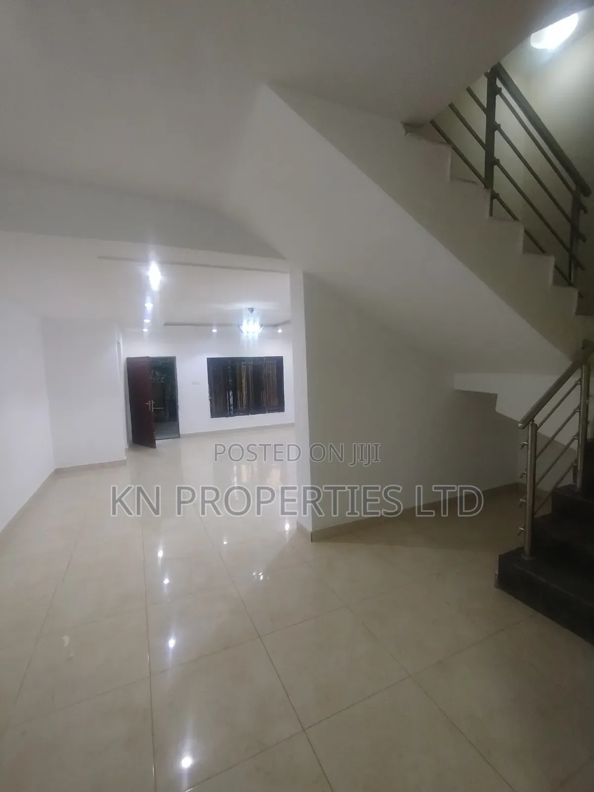 4bdrm Townhouse / Terrace in Gusape Main, Guzape District for rent in Guzape District