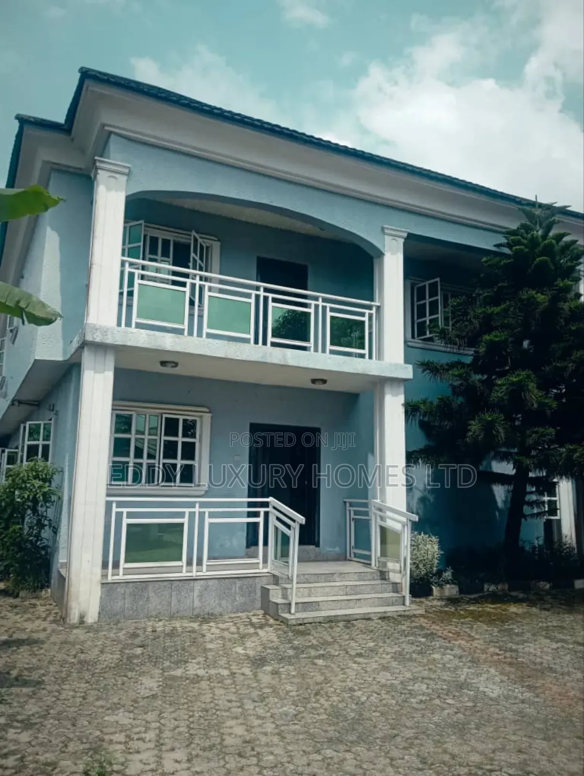 4bdrm Duplex in Uyo for sale in Uyo