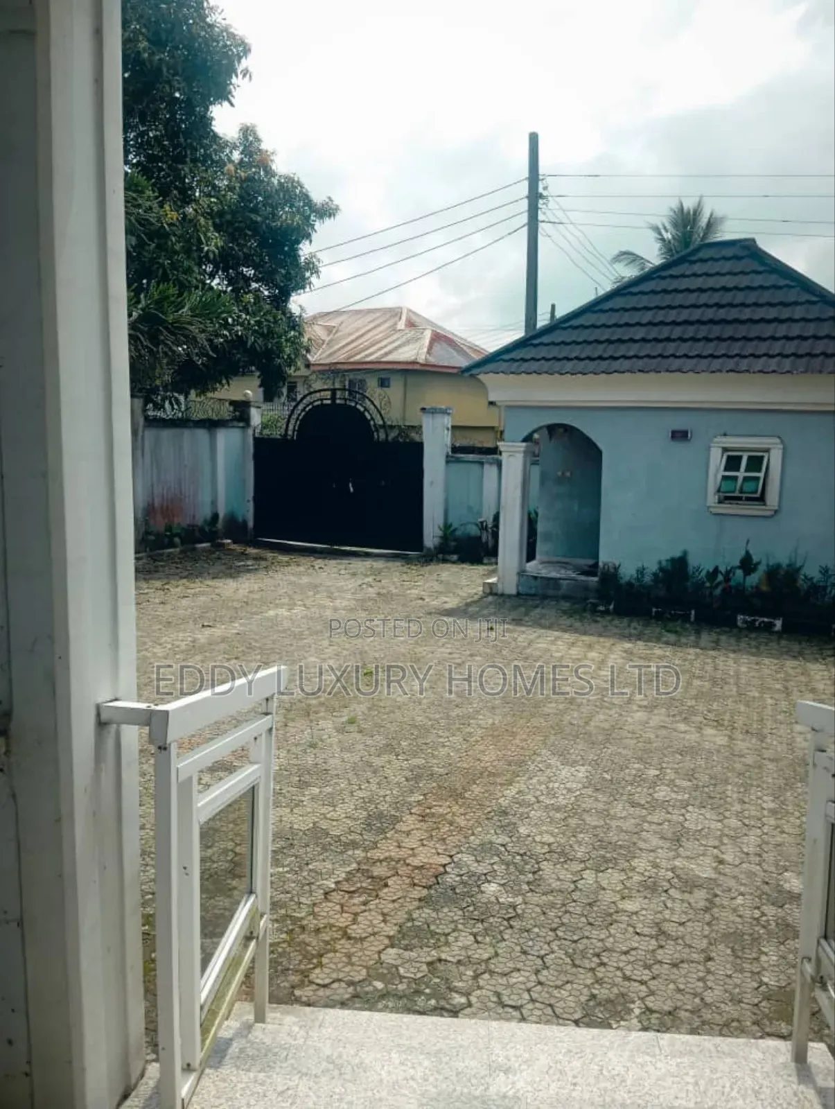 4bdrm Duplex in Uyo for sale in Uyo