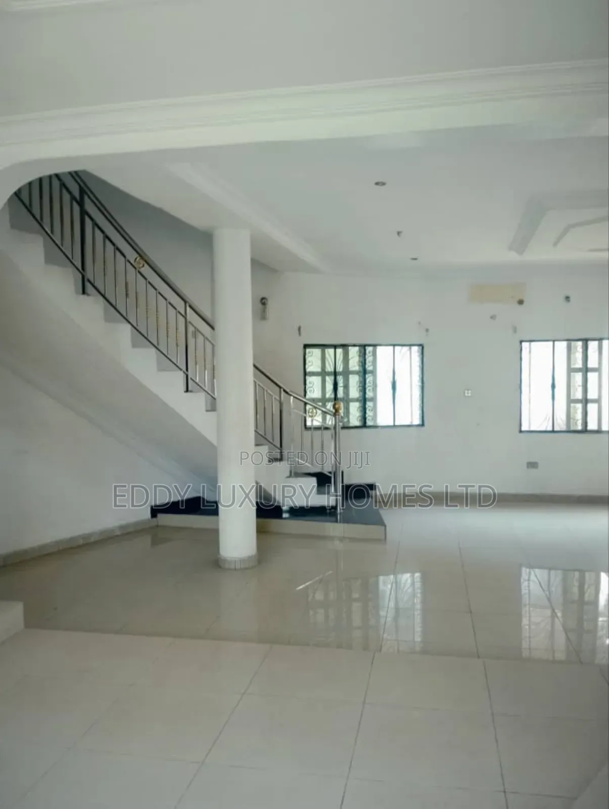 4bdrm Duplex in Uyo for sale in Uyo