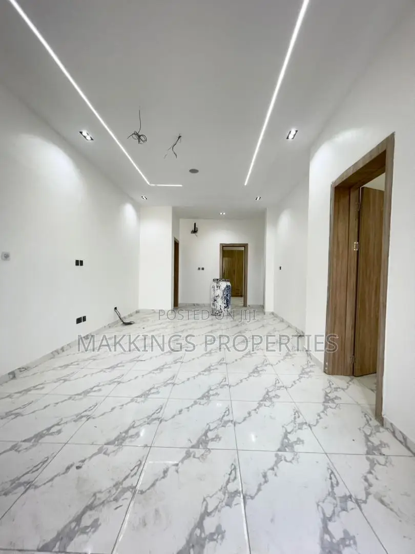 2bdrm Apartment in Chevron for sale in Chevron