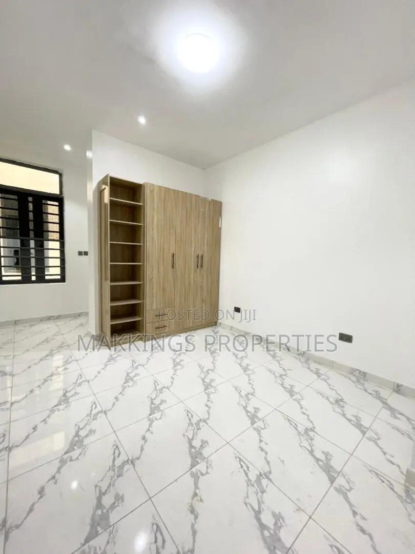 2bdrm Apartment in Chevron for sale in Chevron