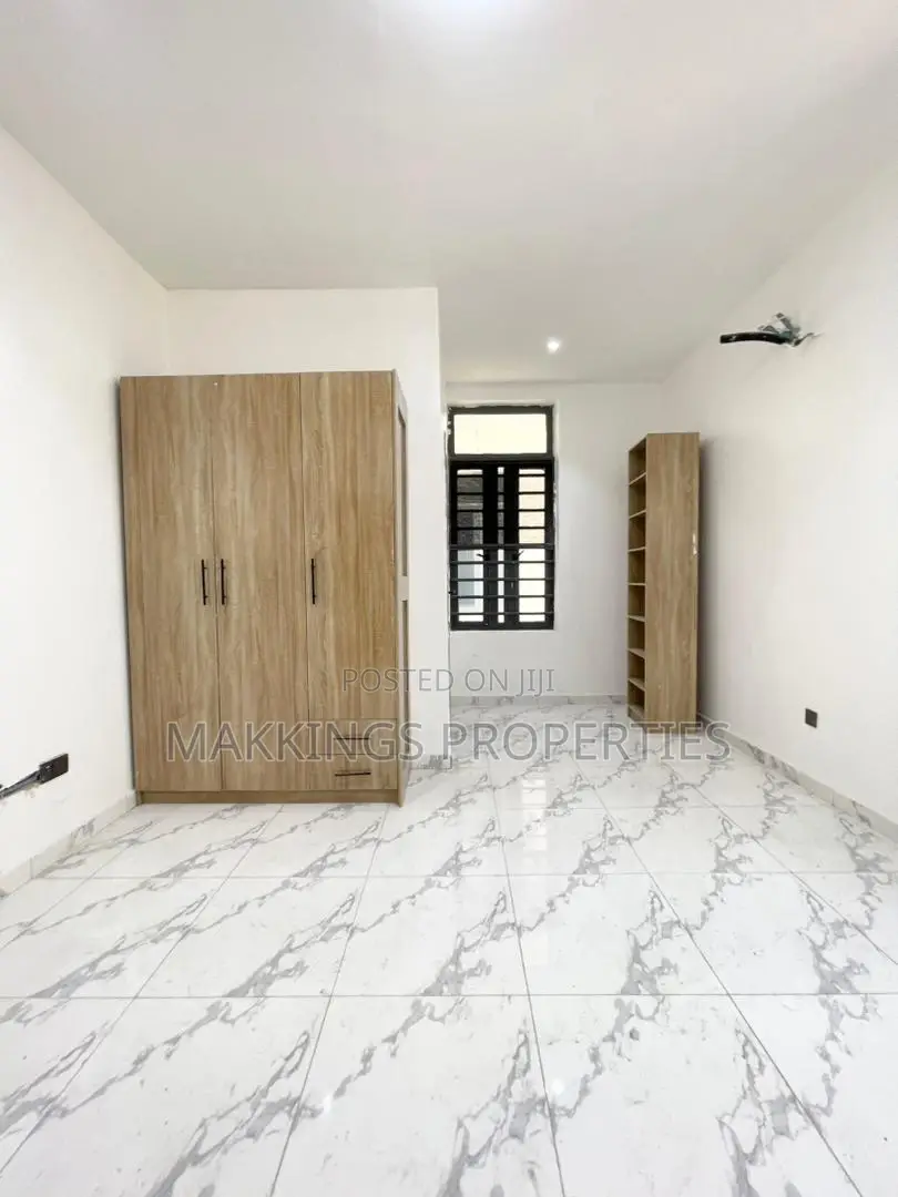 3bdrm Apartment in Chevron for sale in Chevron