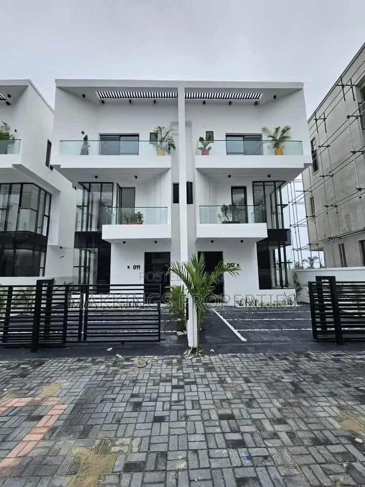4bdrm Duplex in Orchid, Chevron for sale in Chevron