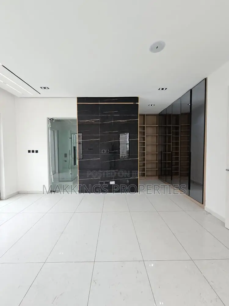 4bdrm Duplex in Orchid, Chevron for sale in Chevron