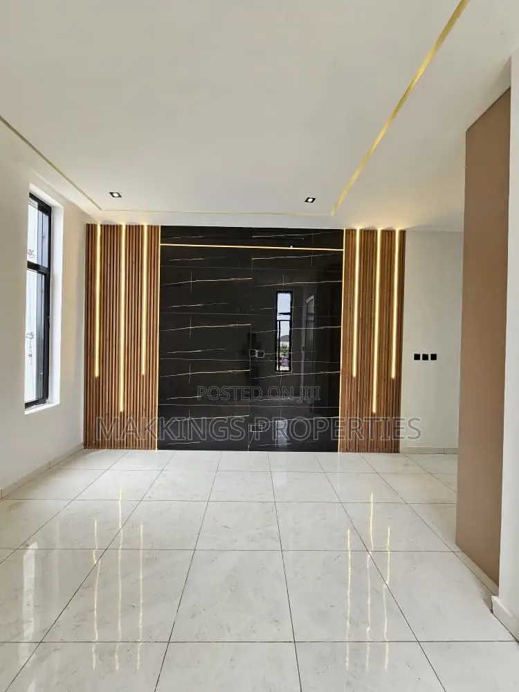 4bdrm Duplex in Orchid, Chevron for sale in Chevron