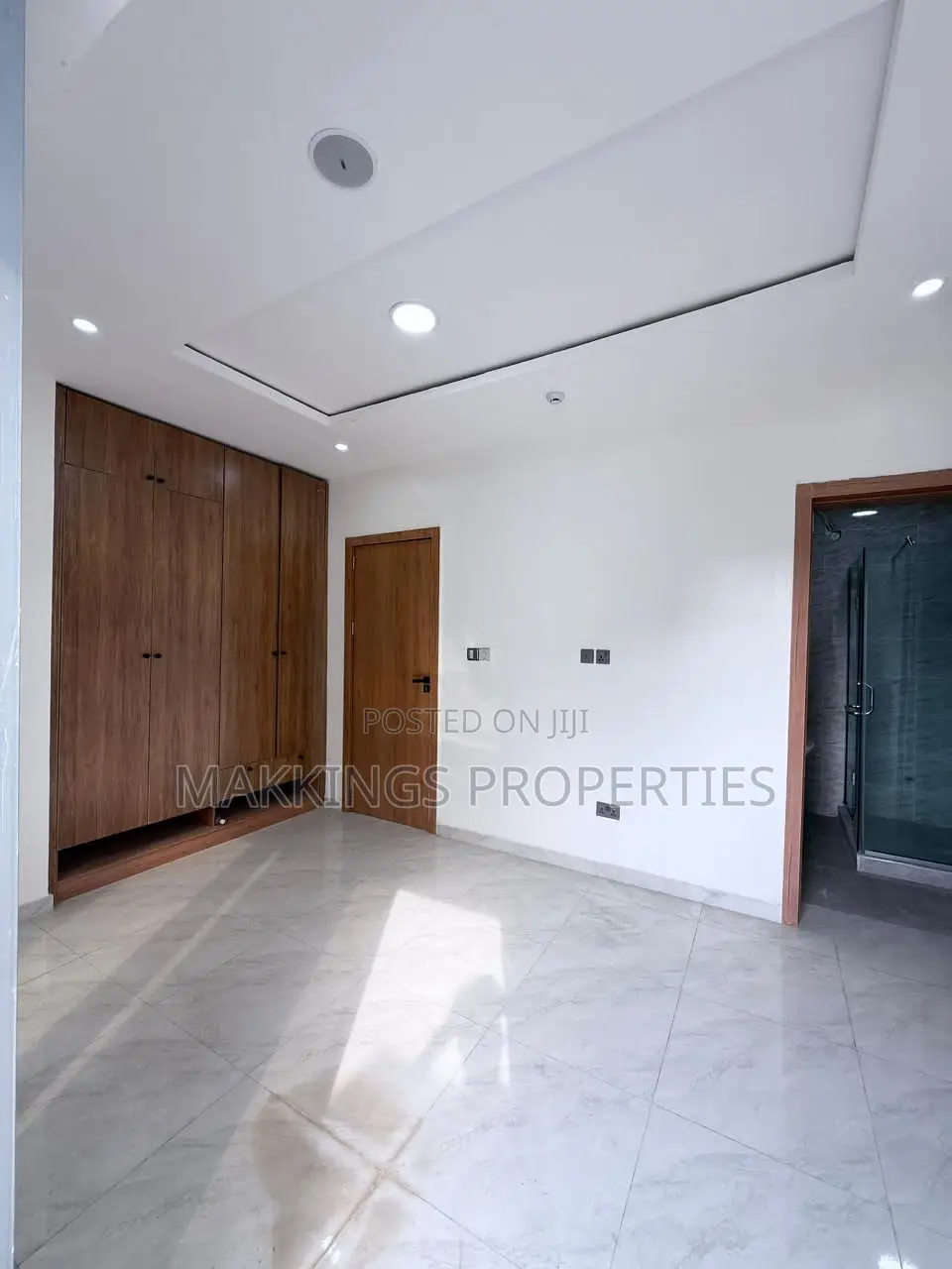 3bdrm Apartment in Ikate for sale in Ikate