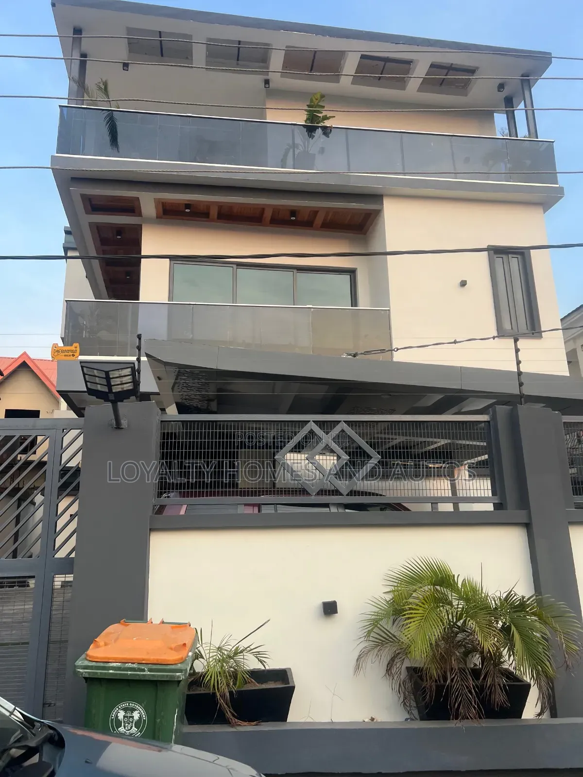 Furnished 5bdrm Duplex in GRA Phase 2 Shangisha for sale in GRA Phase 2 Shangisha