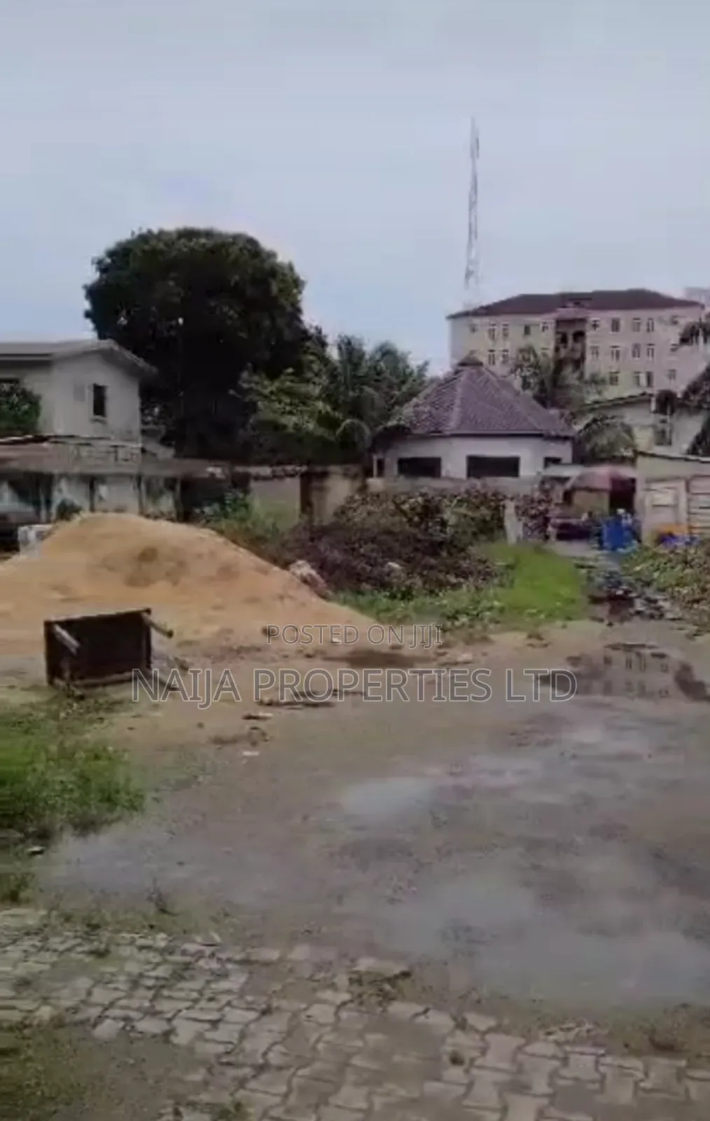 1200sqm of Land at Saka Tinubu, Victoria Island for Lease in Victoria Island