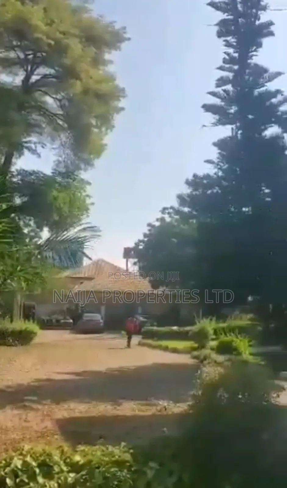 6 Bedroom Duplex on 1500sqm of Land at Ikoyi Crescent for Office Use in Ikoyi