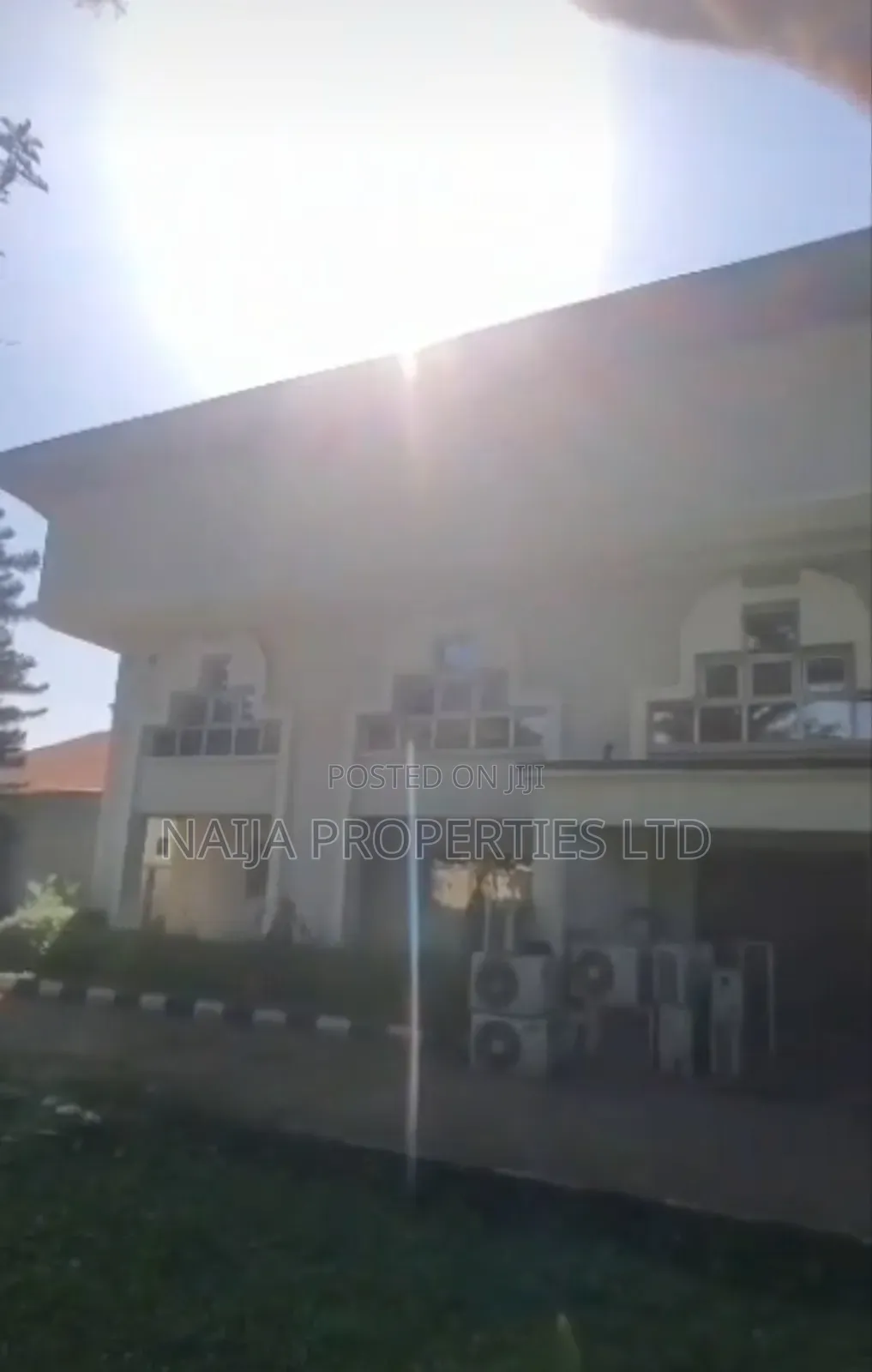6 Bedroom Duplex on 1500sqm of Land at Ikoyi Crescent for Office Use in Ikoyi