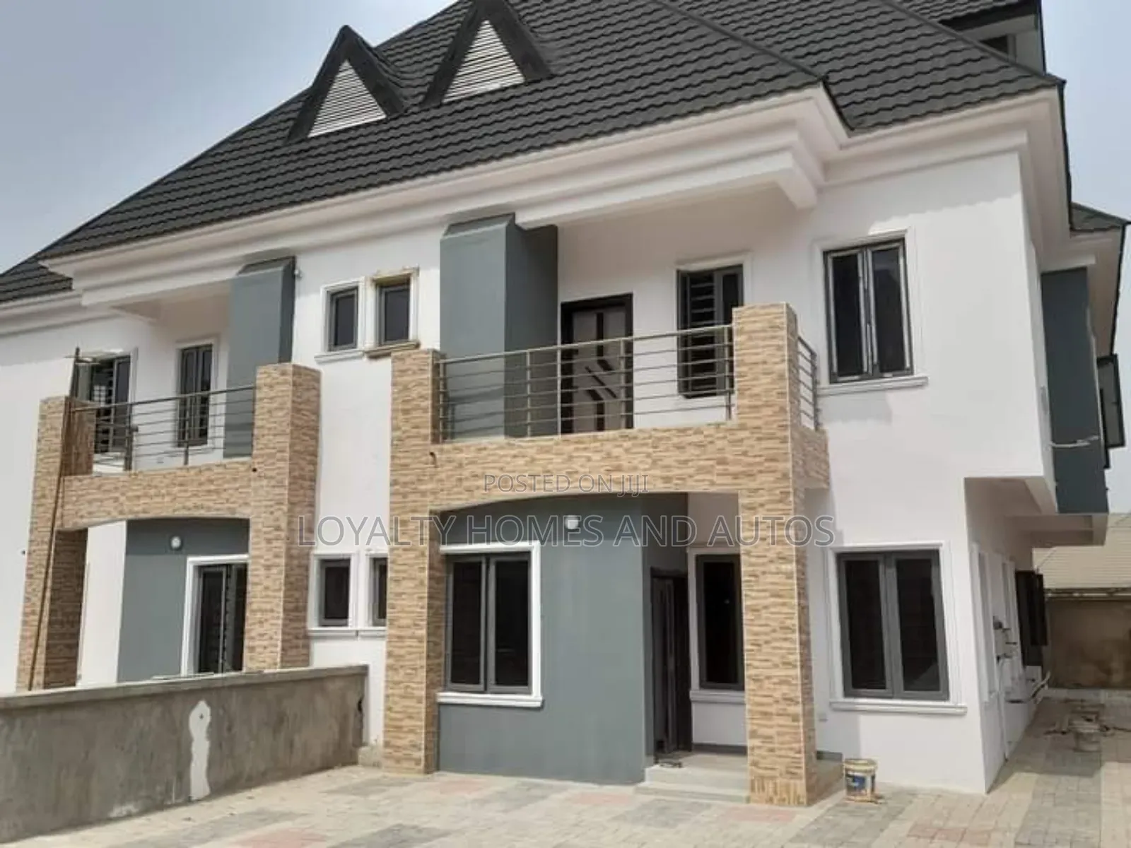 Furnished 4bdrm Duplex in Ismail Estate, Onigbongbo for sale in Onigbongbo
