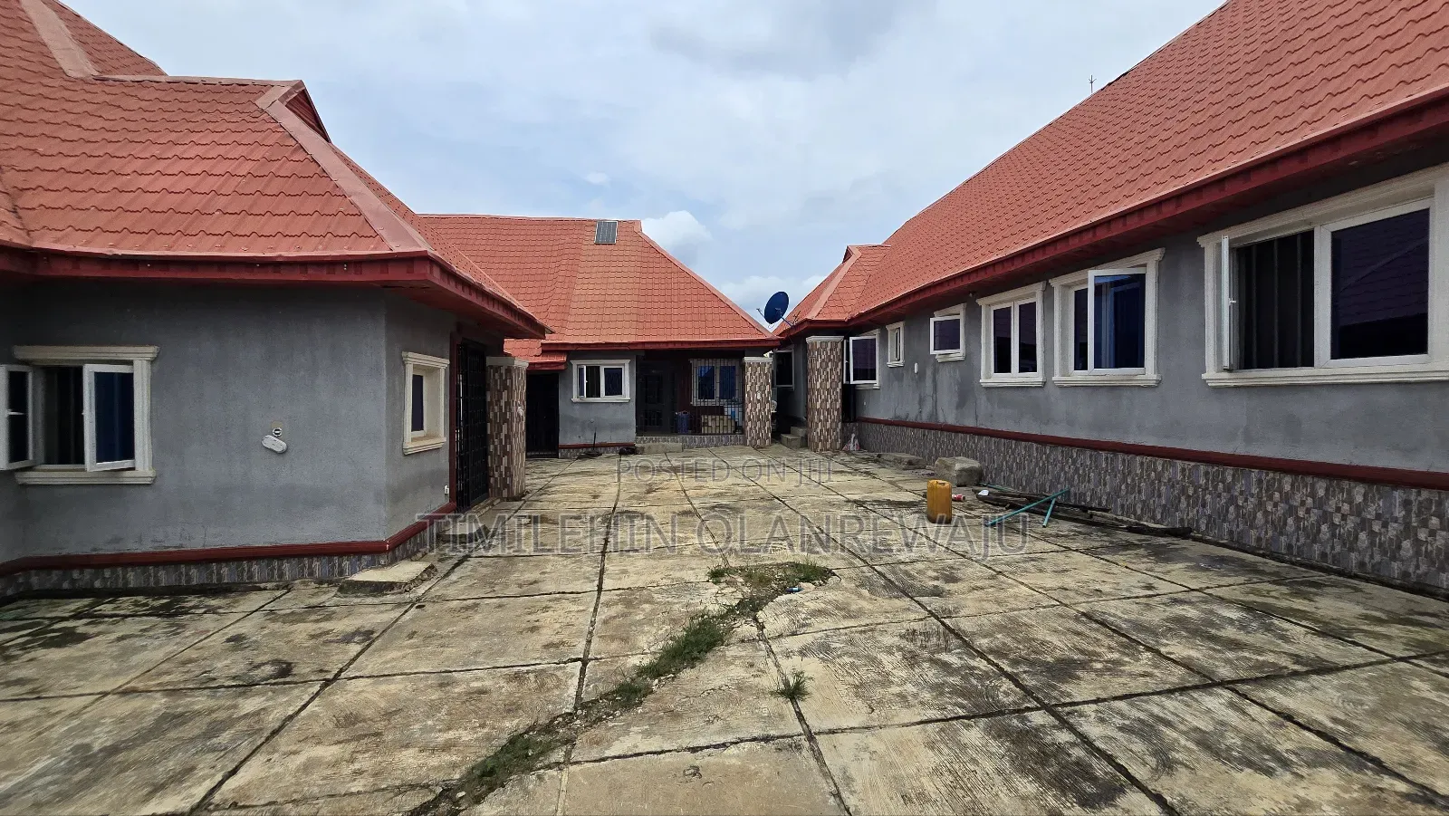 3bdrm Block of Flats in Ologuneru, Ibadan for sale in Ibadan