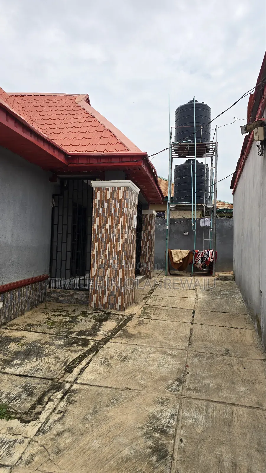 3bdrm Block of Flats in Ologuneru, Ibadan for sale in Ibadan