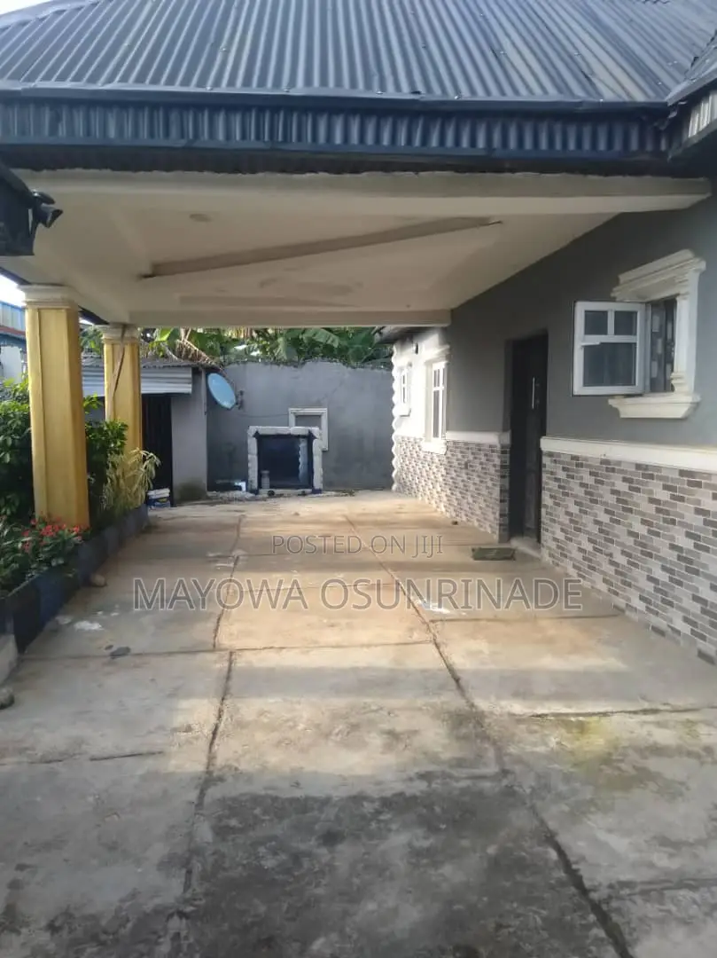 3bdrm Bungalow in Temidire, Ologuneru for rent in Ologuneru