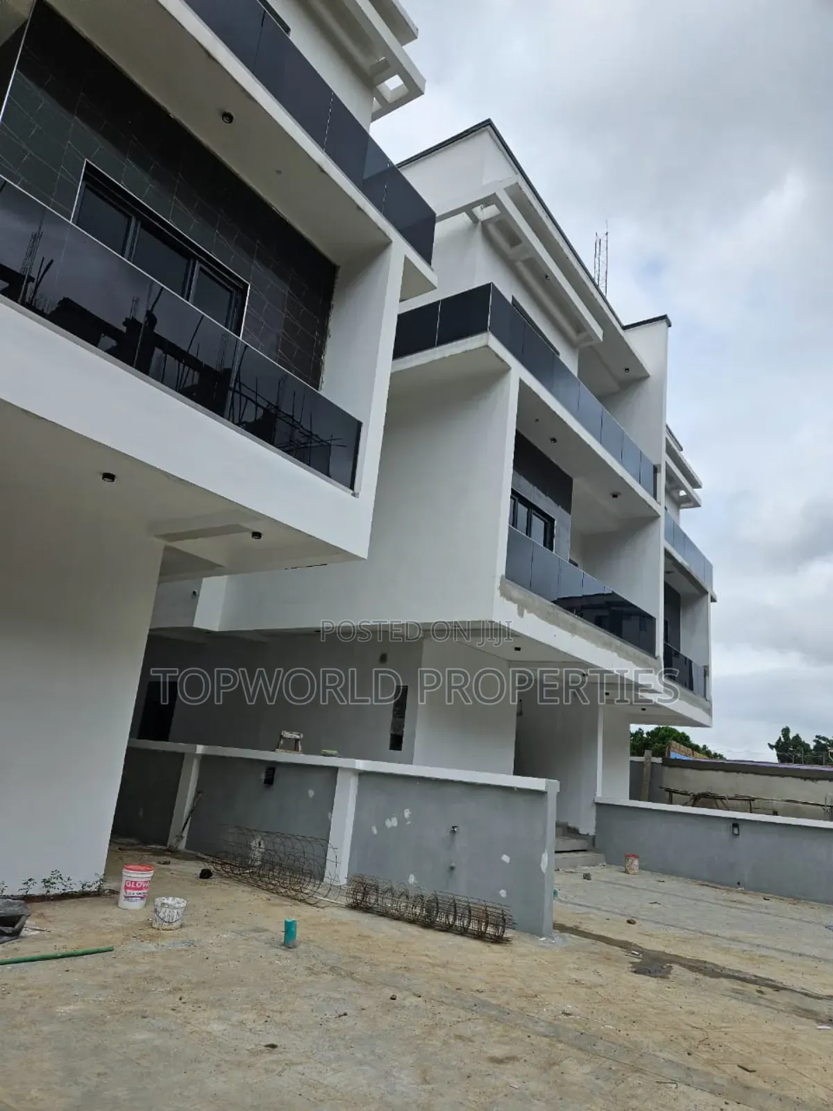 4bdrm Duplex in Ikeja Gra for sale in Ikeja GRA