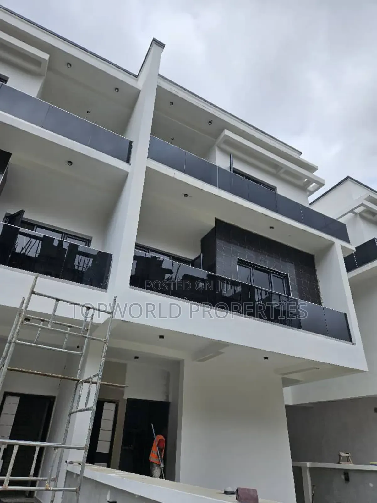 4bdrm Duplex in Ikeja Gra for sale in Ikeja GRA