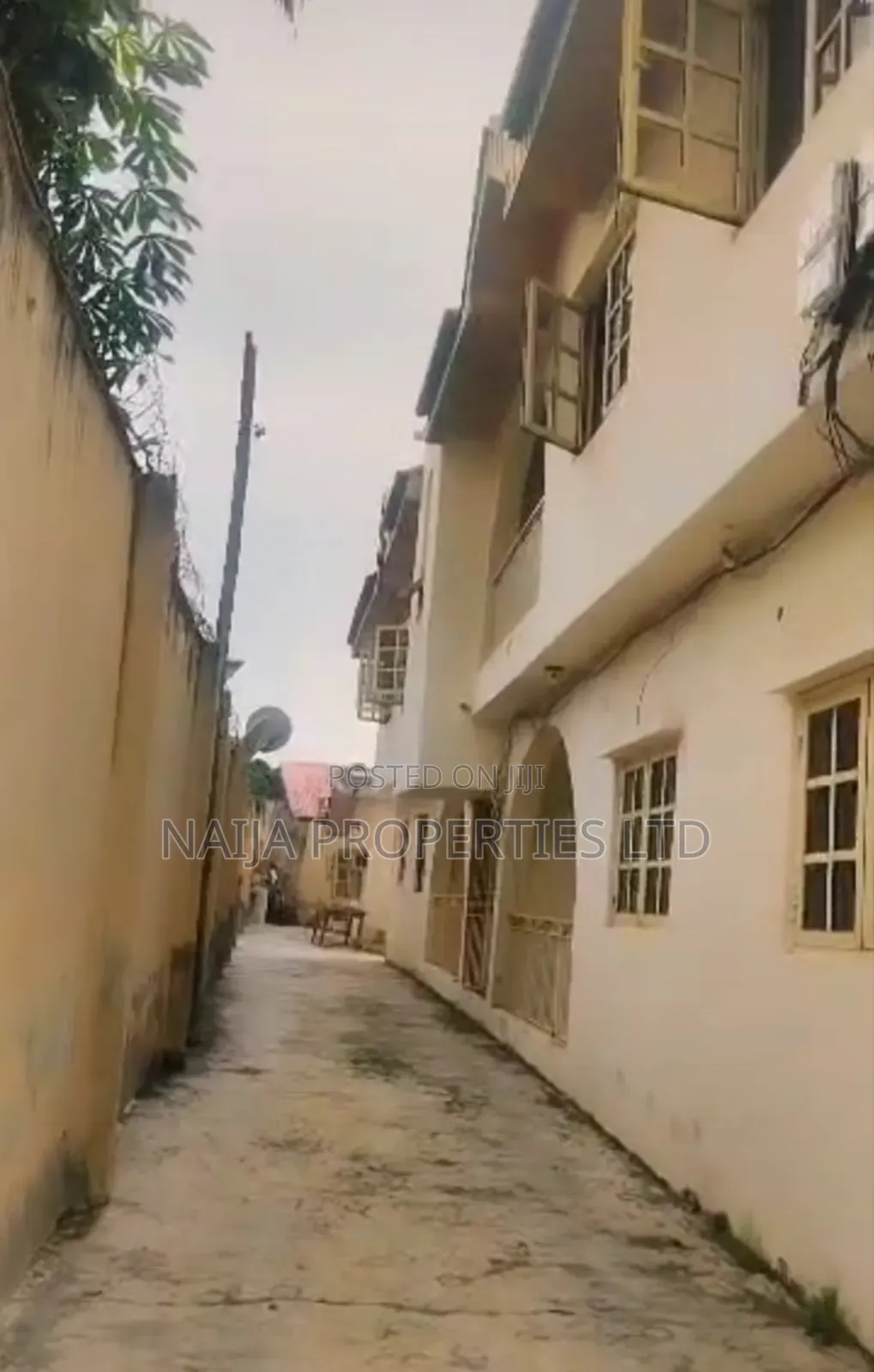 3bdrm Block of Flats in Magodo Phase 2 for sale in Magodo