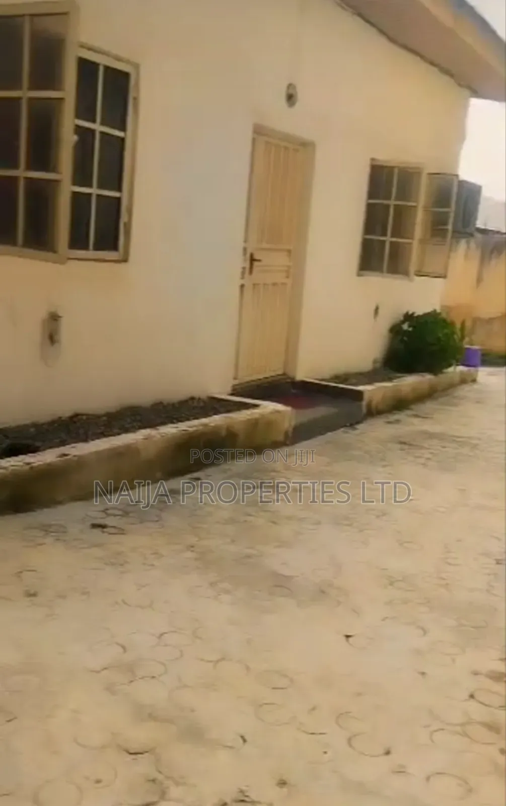 3bdrm Block of Flats in Magodo Phase 2 for sale in Magodo