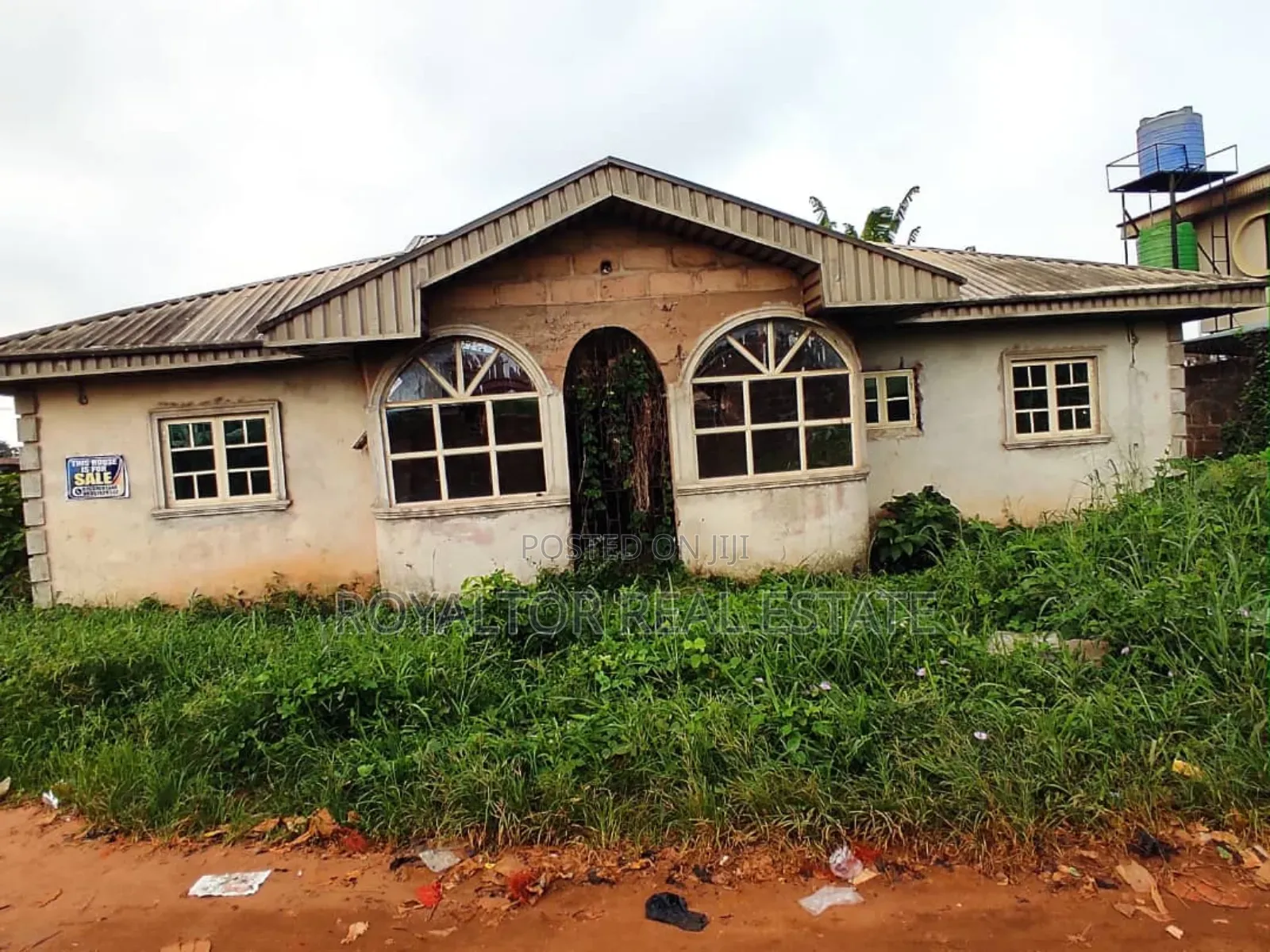 4bdrm Bungalow in Royaltor Real Estate, Benin City for sale in Benin City
