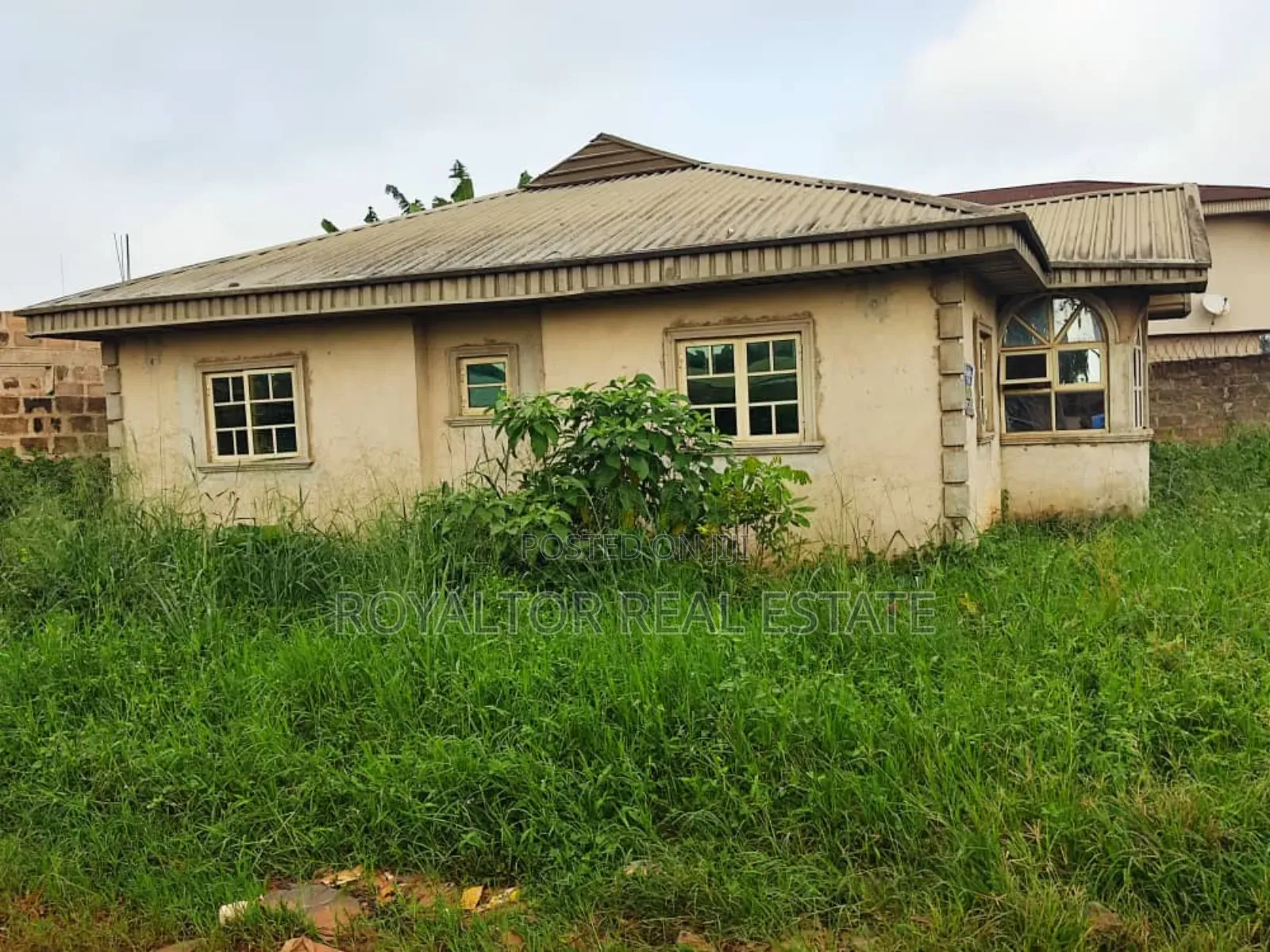 4bdrm Bungalow in Royaltor Real Estate, Benin City for sale in Benin City