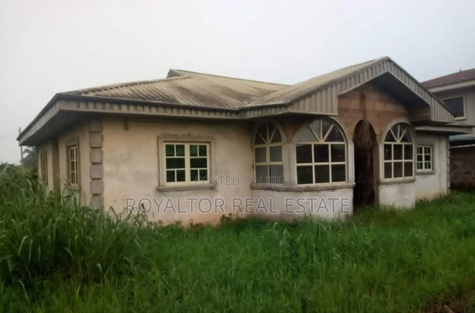 4bdrm Bungalow in Royaltor Real Estate, Benin City for sale in Benin City