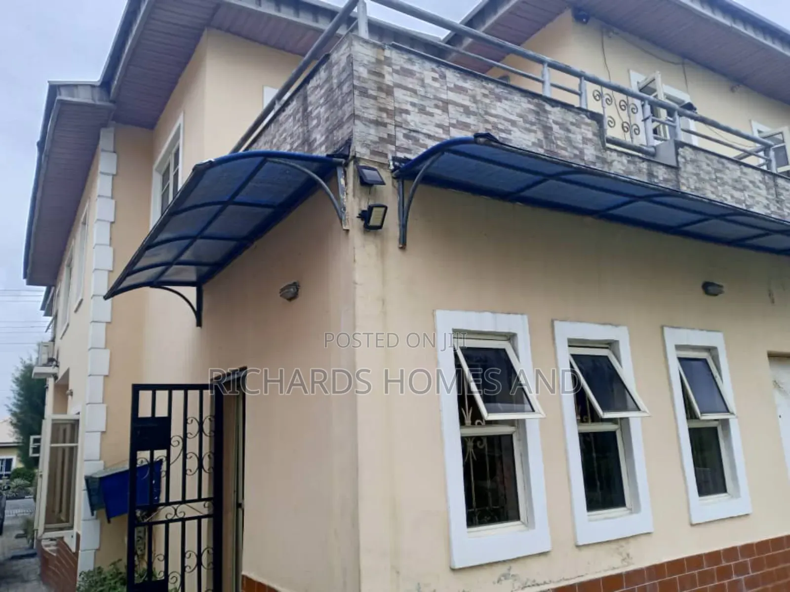 4bdrm House in Chevron for sale in Chevron