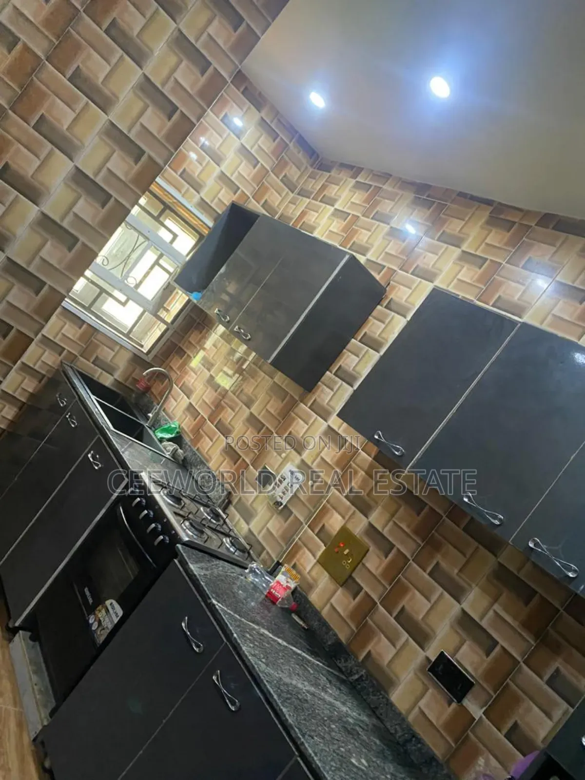 3bdrm Bungalow in Omi Adio Apata for sale in Apata