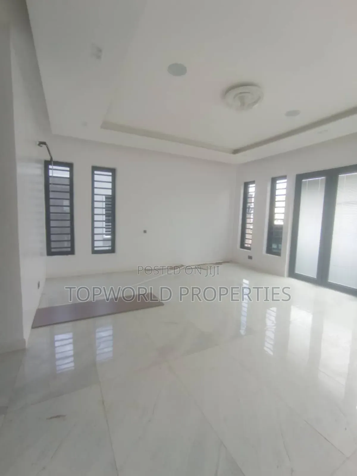 5bdrm Duplex in Ikeja Gra for sale in Ikeja GRA