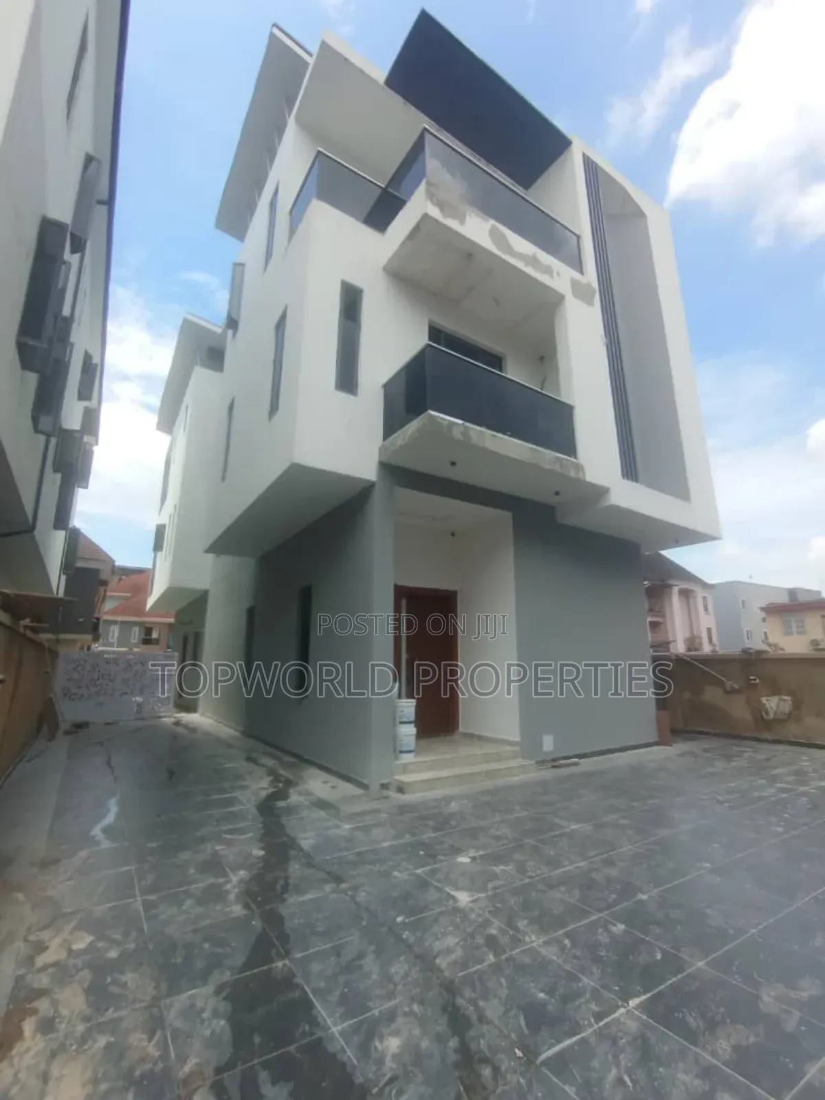 5bdrm Duplex in Ikeja Gra for sale in Ikeja GRA