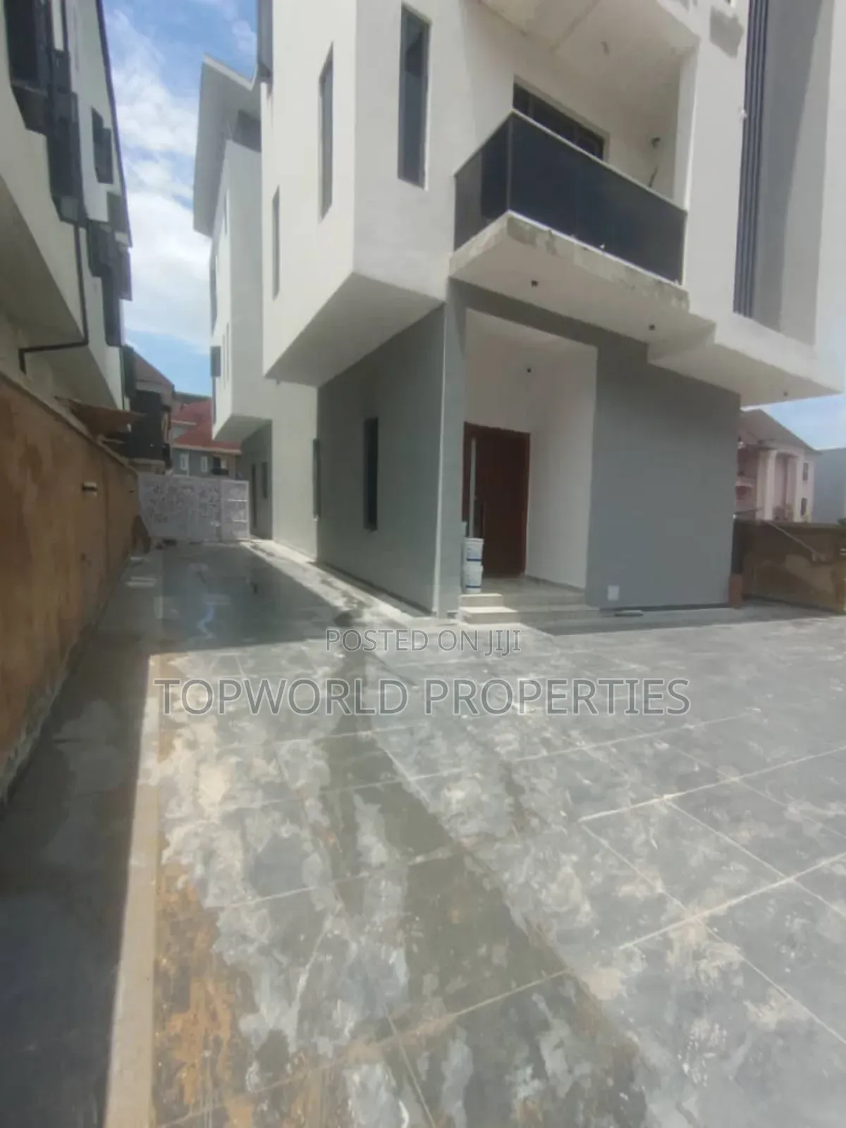 5bdrm Duplex in Ikeja Gra for sale in Ikeja GRA
