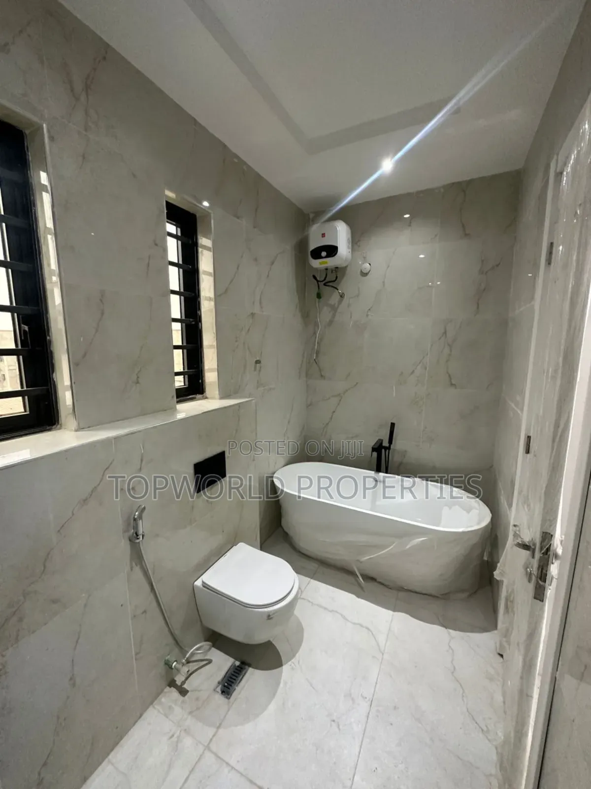 5bdrm Duplex in Ikeja Gra for sale in Ikeja GRA