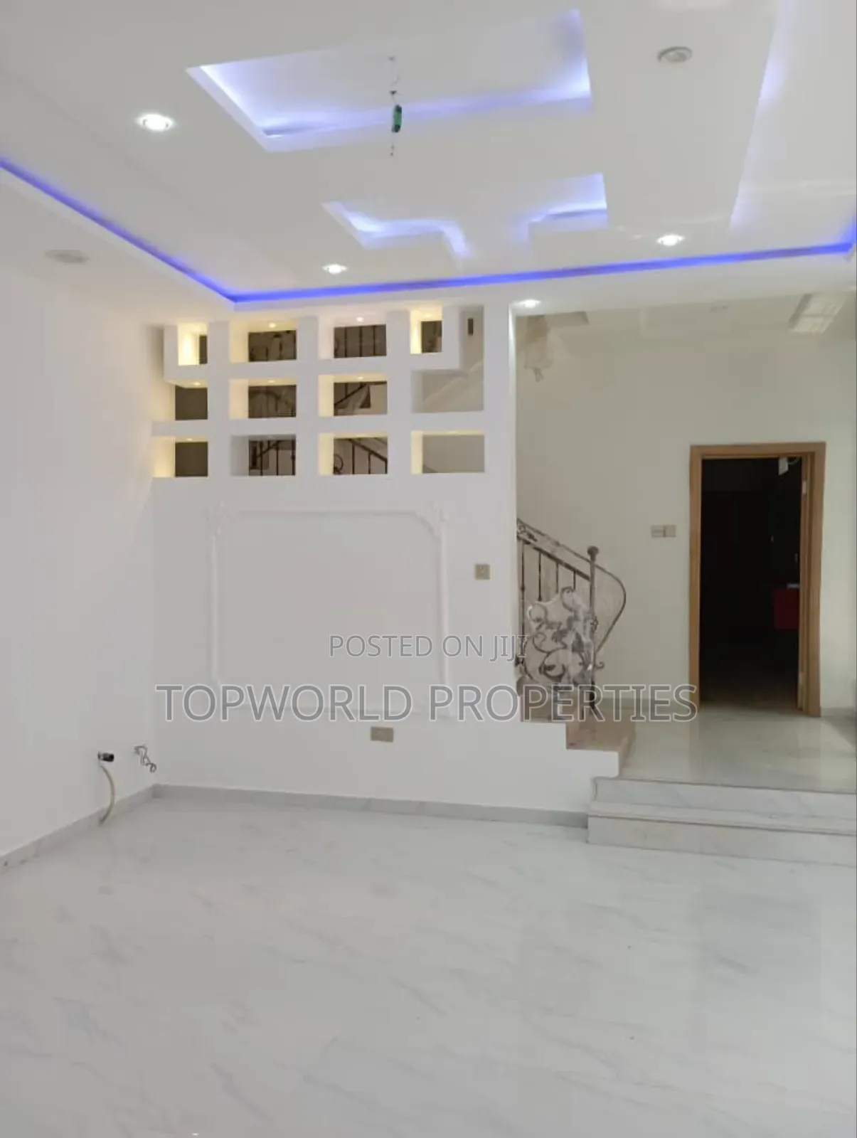 5bdrm Duplex in Omole Phase 1 for sale in Omole Phase 1