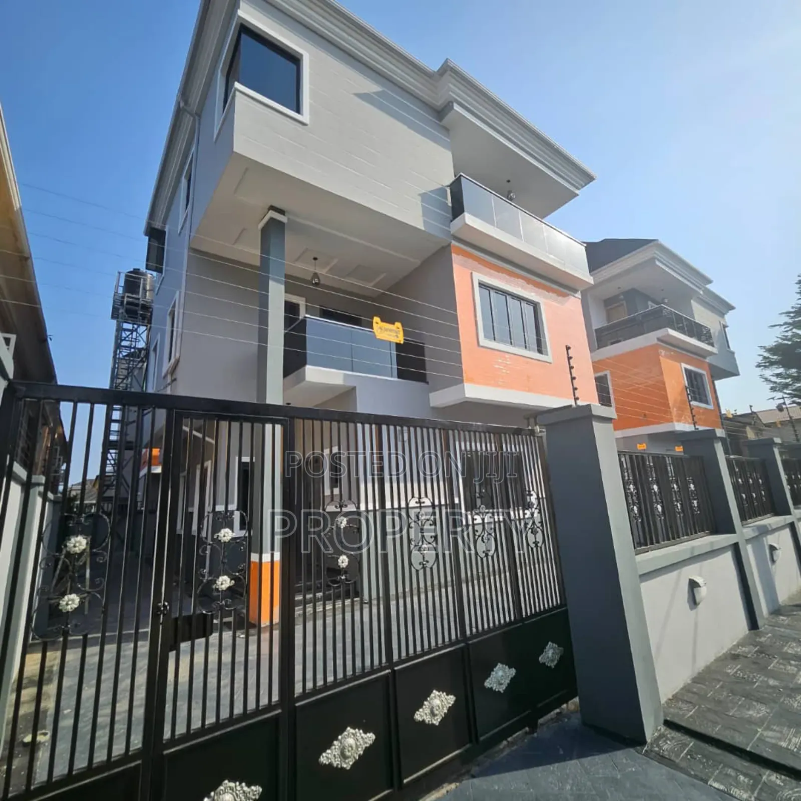 5bdrm Duplex in Magodo, GRA Phase 2 Shangisha for sale in GRA Phase 2 Shangisha