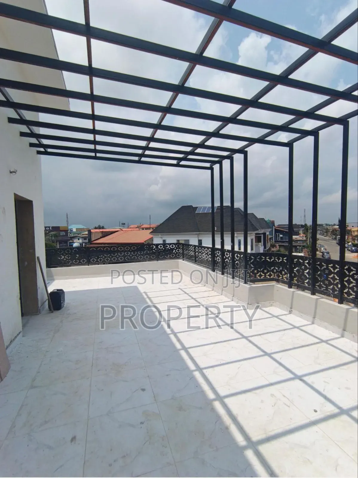 5bdrm Duplex in Omole Phase 1 for sale in Omole Phase 1