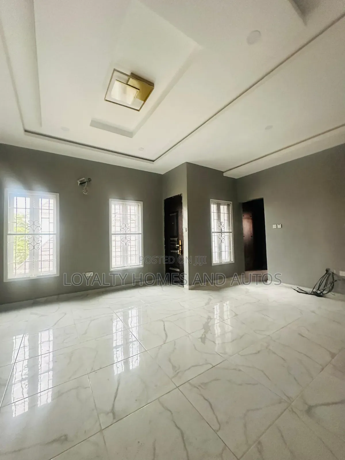Furnished 5bdrm Duplex in GRA Phase 2 Shangisha for sale in GRA Phase 2 Shangisha