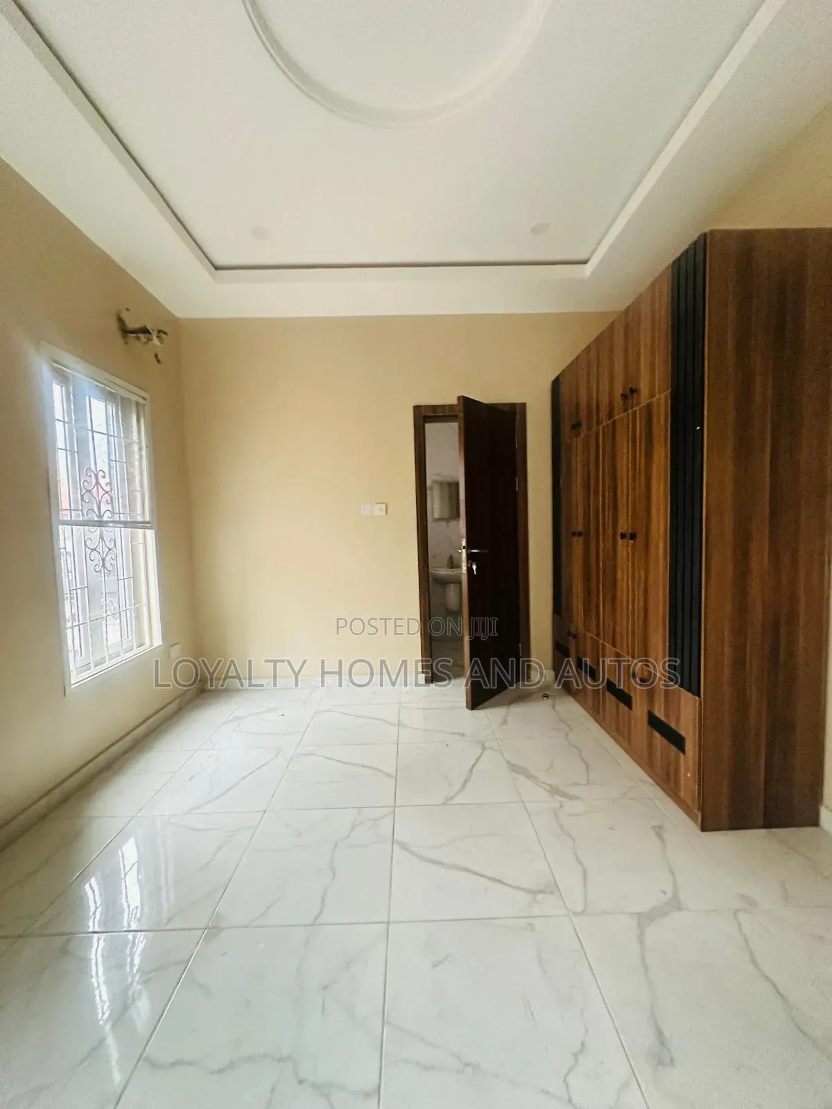 Furnished 5bdrm Duplex in GRA Phase 2 Shangisha for sale in GRA Phase 2 Shangisha