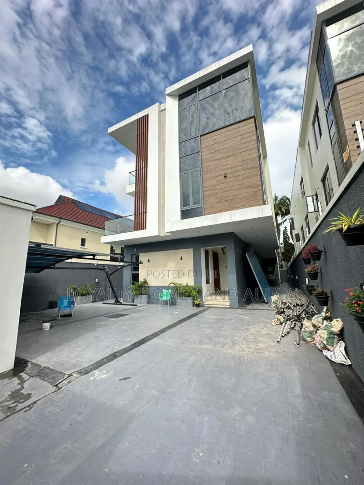 Furnished 5bdrm Duplex in Lekki Phase 1 for sale in Lekki Phase 1