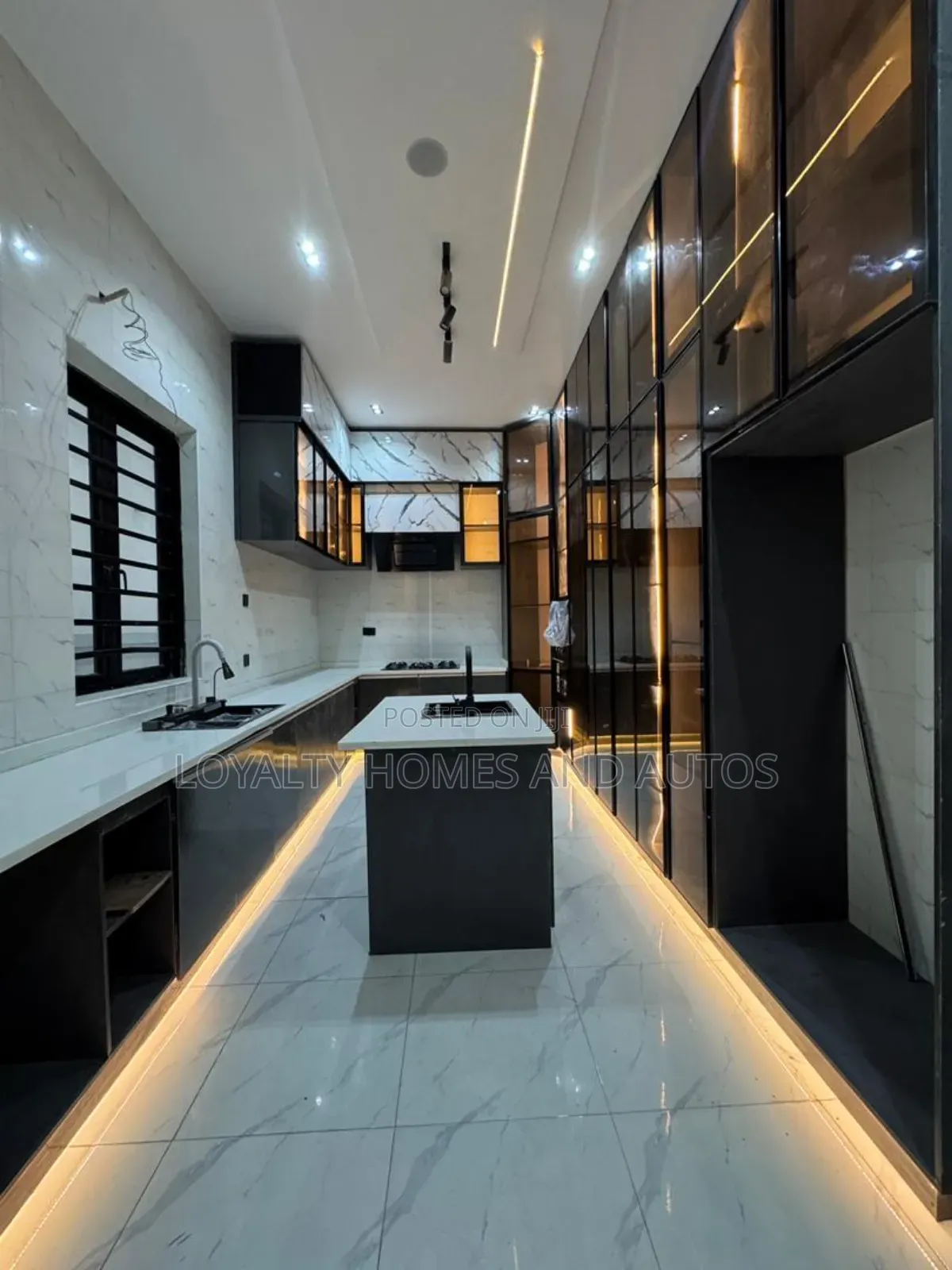 Furnished 5bdrm Duplex in Lekki for sale in Lekki