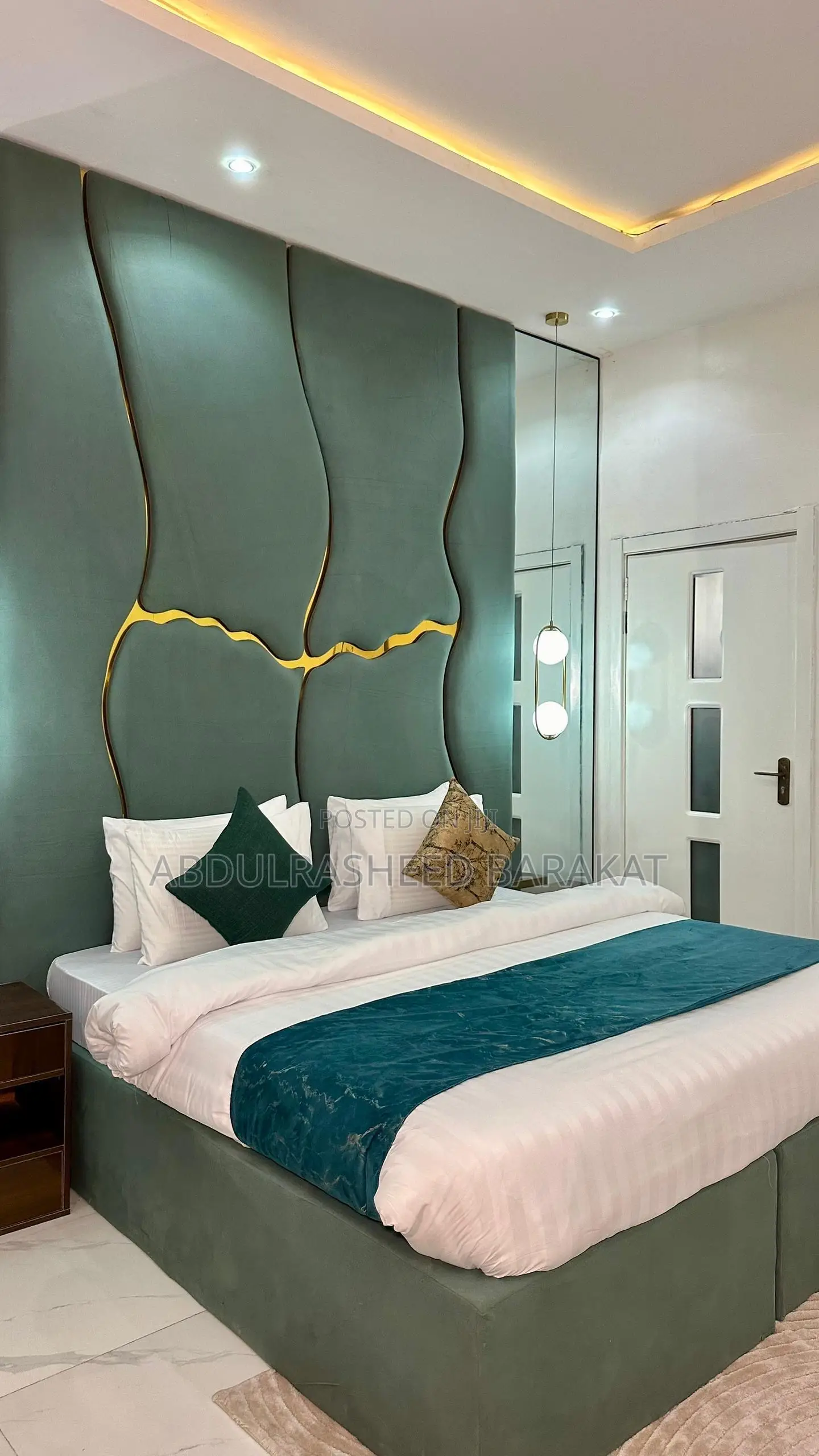 Luxury 2 Bedroom Apartment With Pool Gym Balcony in Ikate