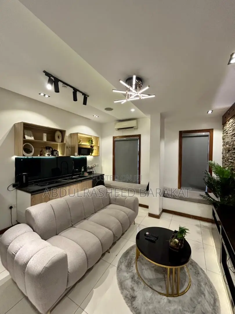 Luxury 1 Bedroom Apartment With Pool Restaurant in Lekki Phase 1