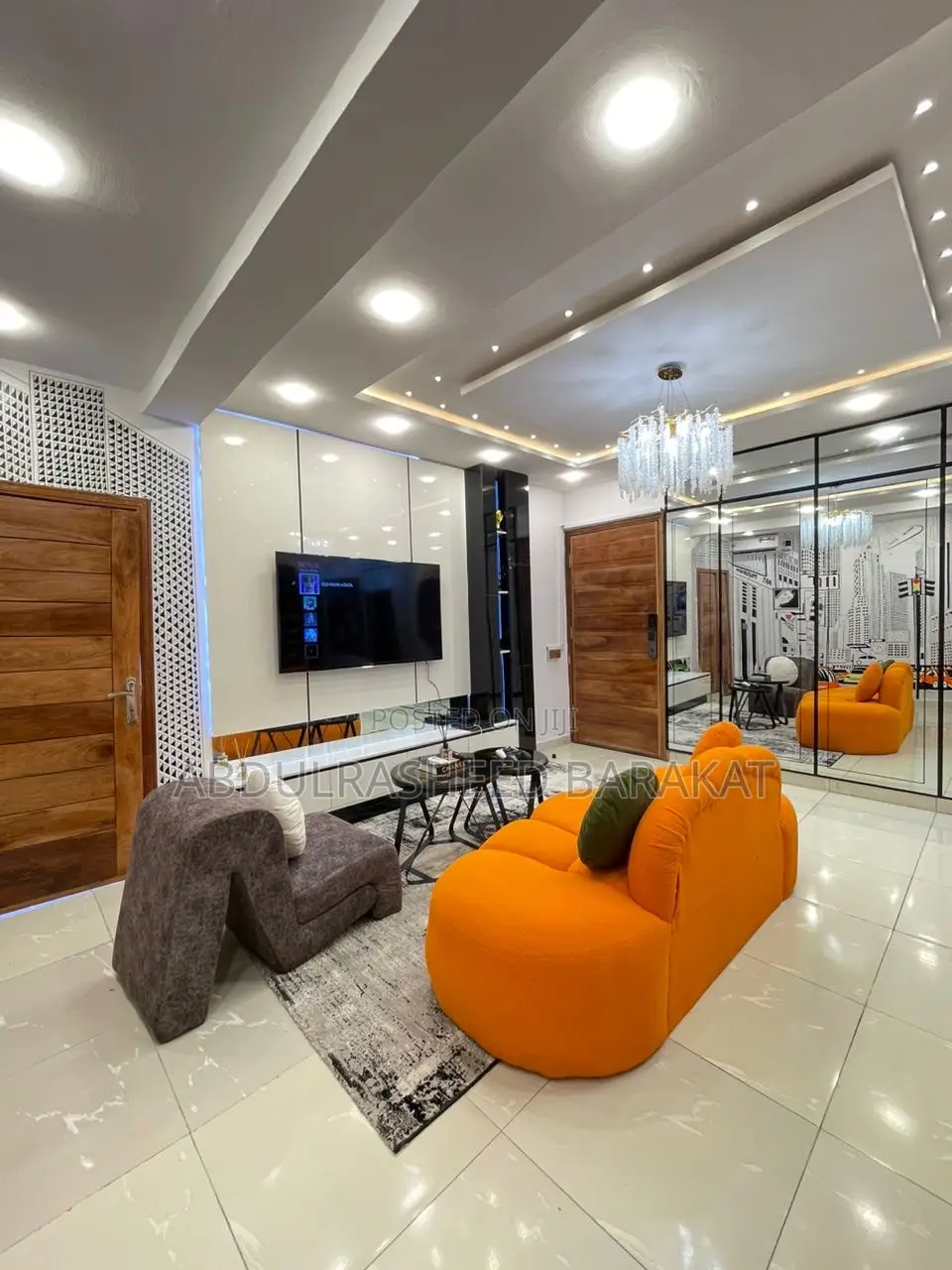 Luxury 1 Bedroom Apartment With Pool Ps4 in Ikate