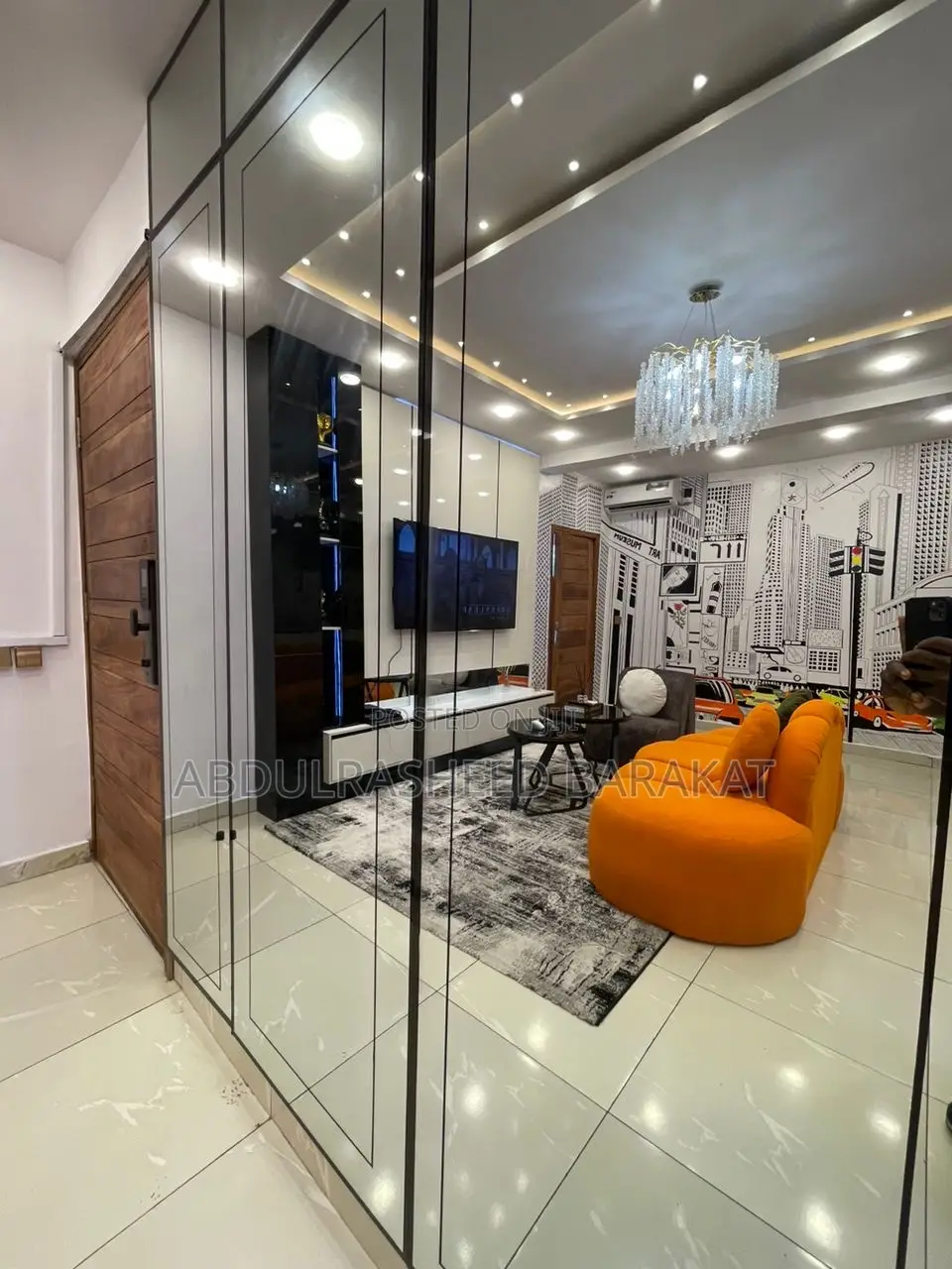 Luxury 1 Bedroom Apartment With Pool Ps4 in Ikate