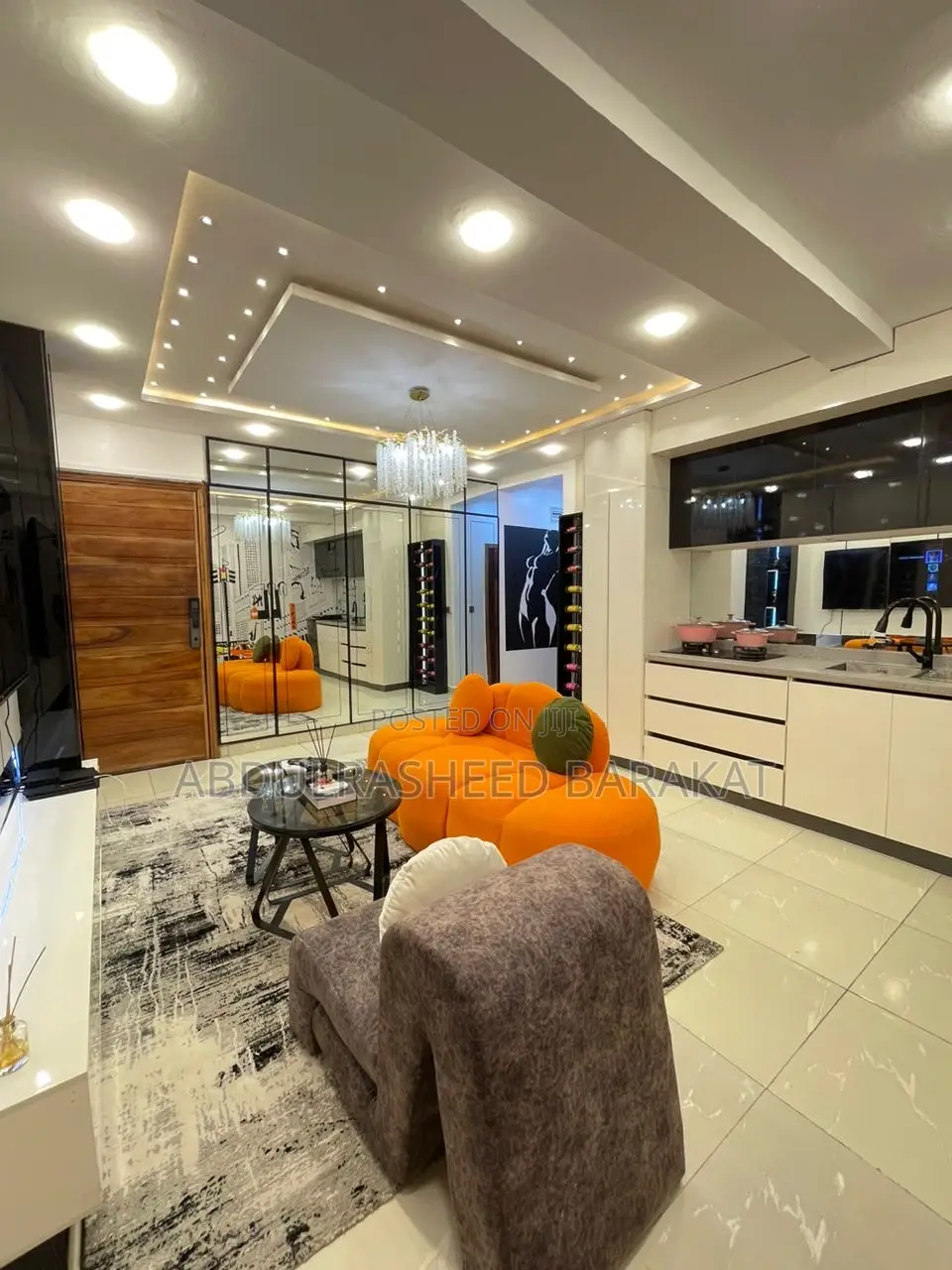Luxury 1 Bedroom Apartment With Pool Ps4 in Ikate