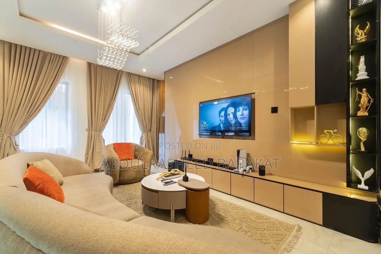 Luxury 2 Bedroom Apartment With Pool Ps5 Balcony Mini Bar in Lekki Phase 1