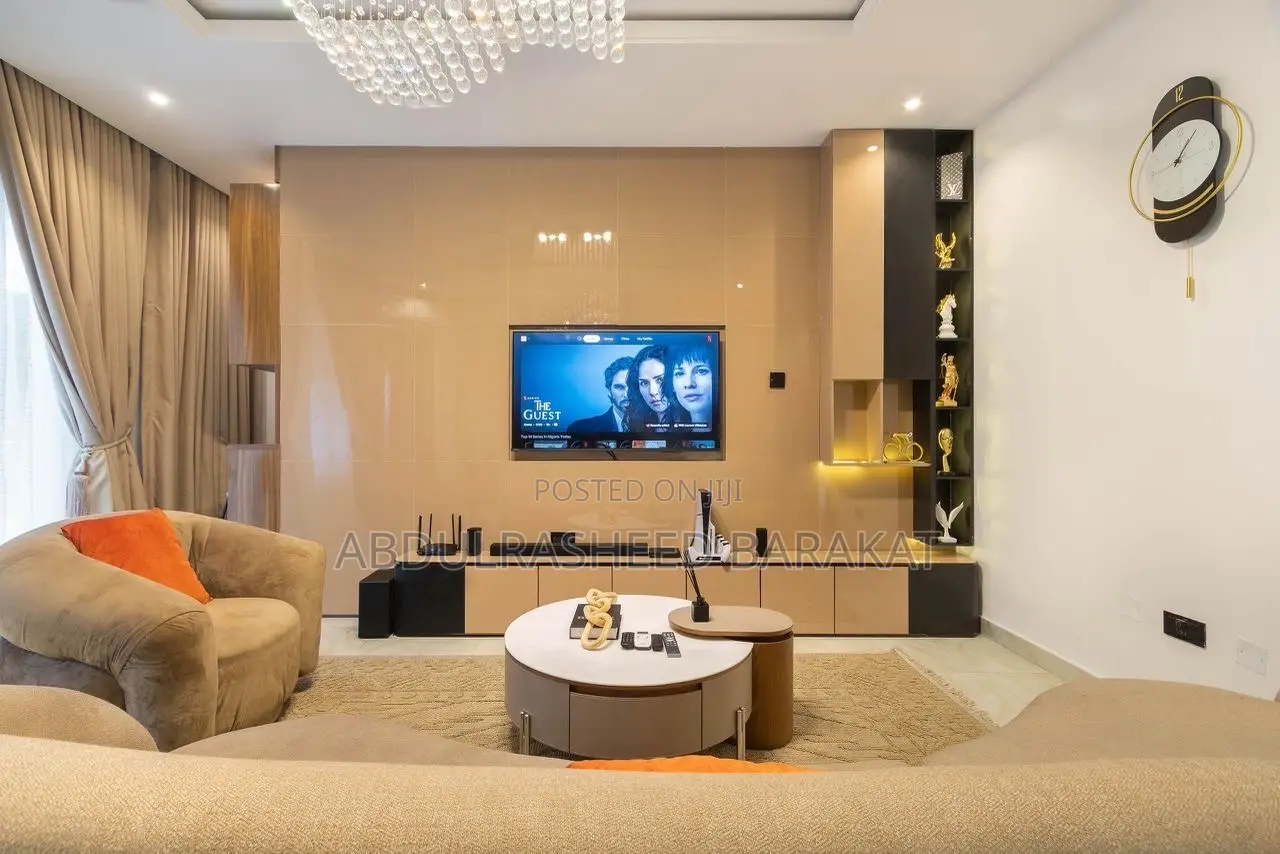 Luxury 2 Bedroom Apartment With Pool Ps5 Balcony Mini Bar in Lekki Phase 1