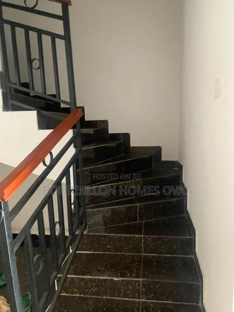3bdrm Duplex in Lekki County Road for rent in Lekki