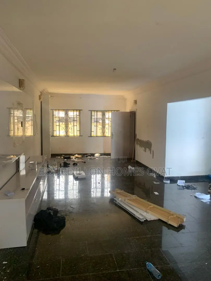 3bdrm Duplex in Lekki County Road for rent in Lekki