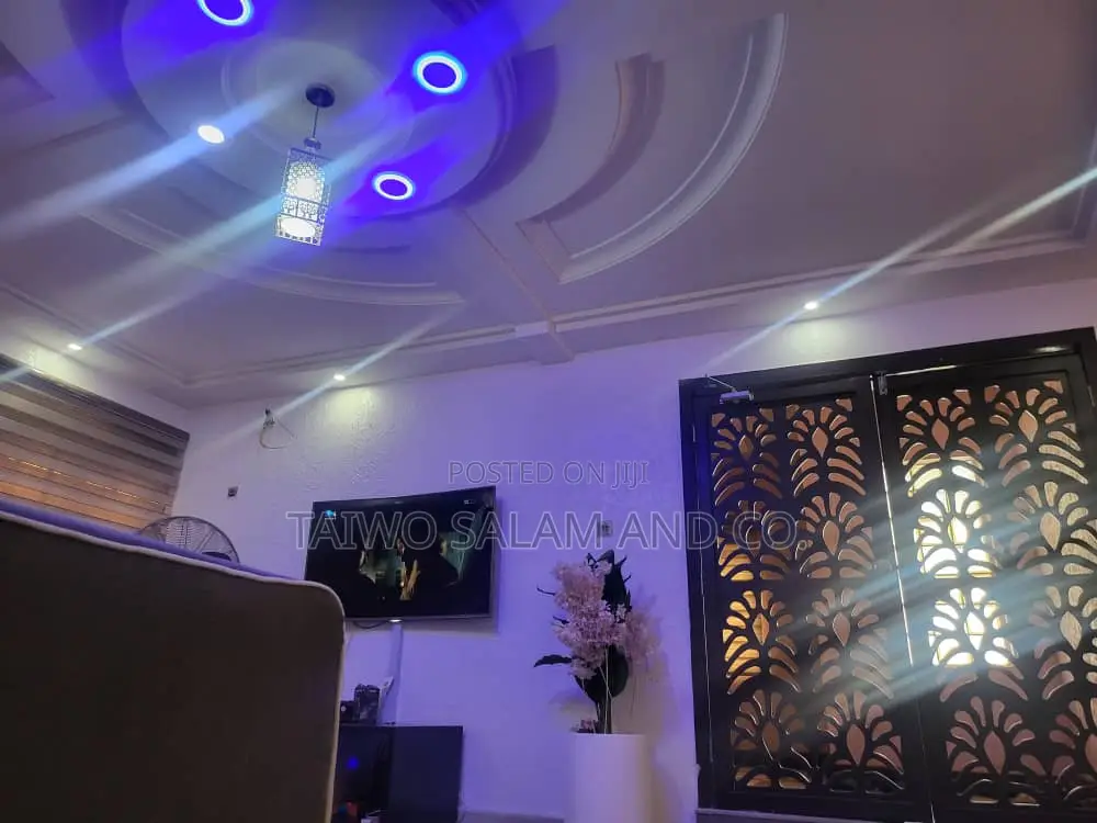 4bdrm Duplex in Akala Express for sale in Akala Express